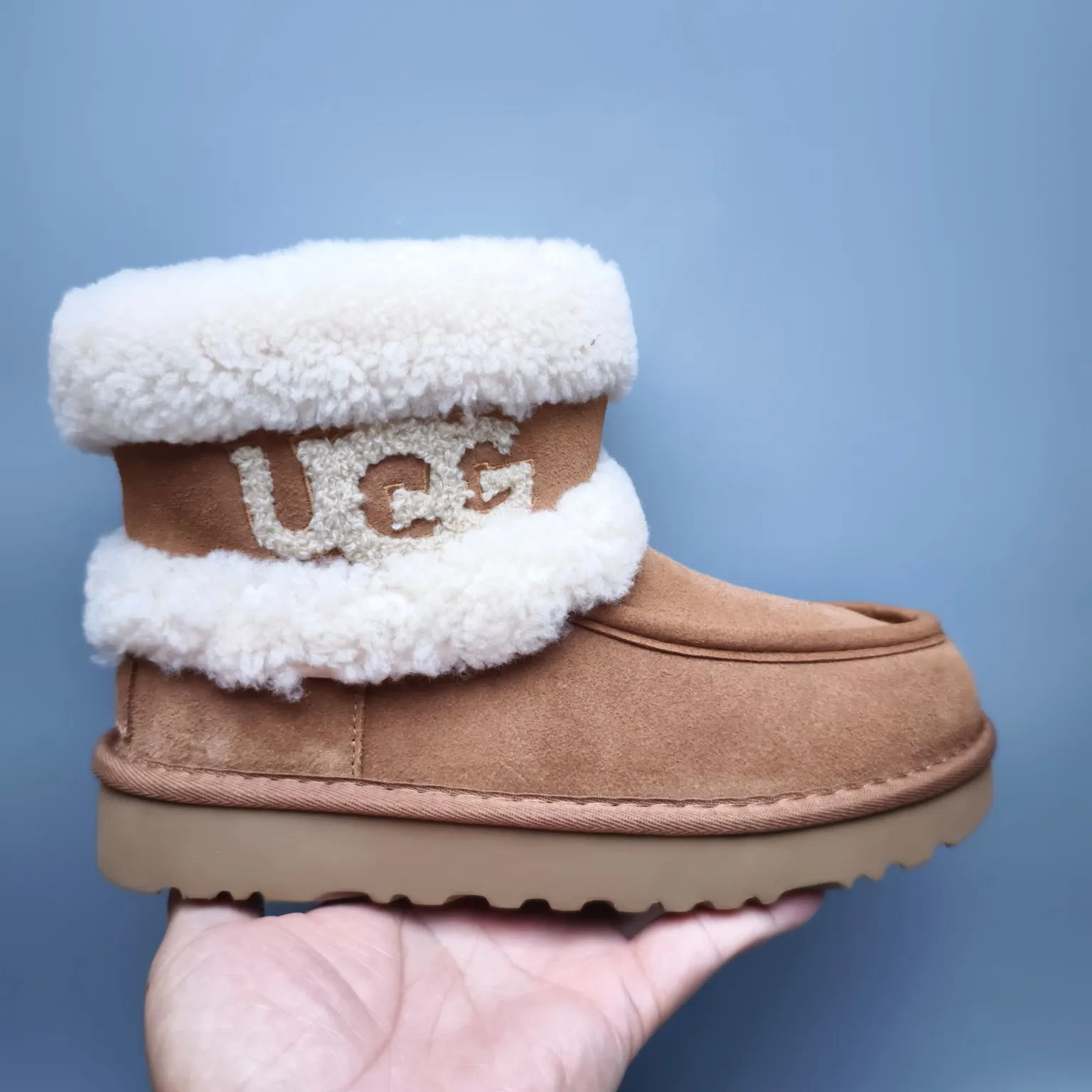 💰600 UGG sheepskin all-in-one snow boots 5410 Curly large LOGO mid-cut trendy boots Color: Maroon Black Size: 35-40